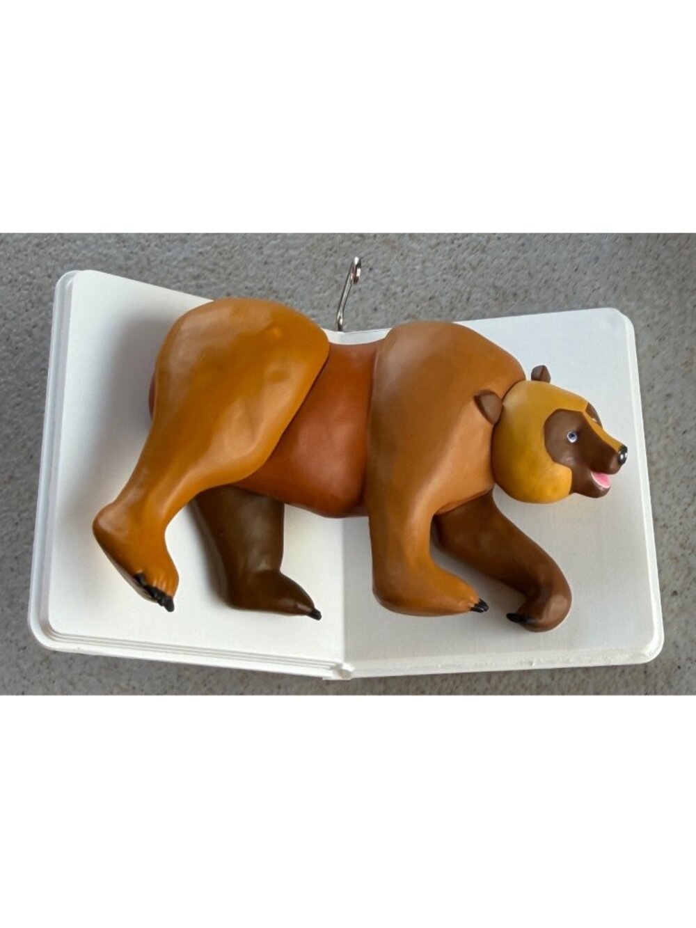 Hallmark Keepsake Artist Crafted Brown Bear, "What Do You See"? Ornament 2" Tall - Picture 4 of 12